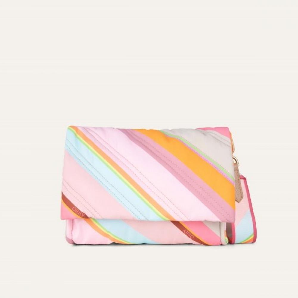Oilily Crossbody Bag Misty Rose Pay Owesybg020 Multi (356)/26CM x 7CM x 18CM/SHOULDER STRAP: 65CM
Oilily Crossbody Bag Misty Rose Pay Owesybg020 Multi (356)/26CM x 7CM x 18CM/SHOULDER STRAP: 65CM