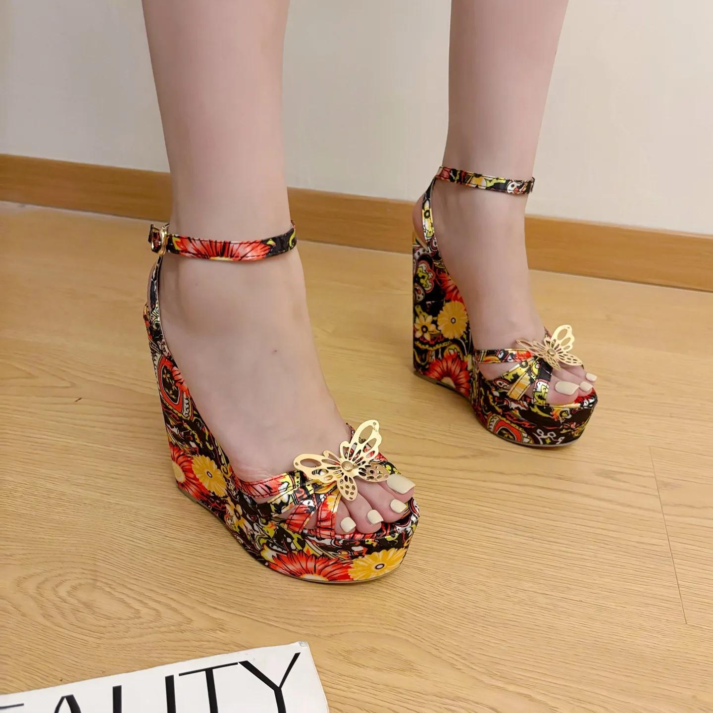 Fashion 16CM Wedges High Heels Sandals Women Open Toe Platform Butterfly Decoration Narrow Band Printed Ankle Buckle Strap Banquet Shoe 35
Fashion 16CM Wedges High Heels Sandals Women Open Toe Platform Butterfly Decoration Narrow Band Printed Ankle Buckle Strap Banquet Shoe 35