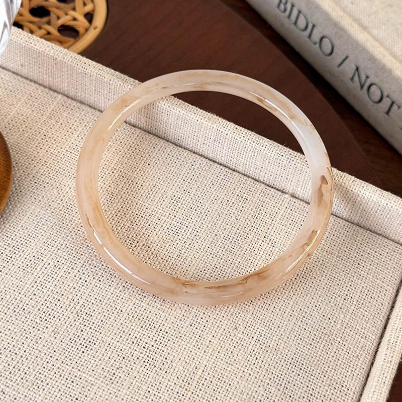 Вінтажний акриловий ацетатний широкий круглий браслет для жінок
Вінтажний акриловий ацетатний широкий круглий браслет для жінок