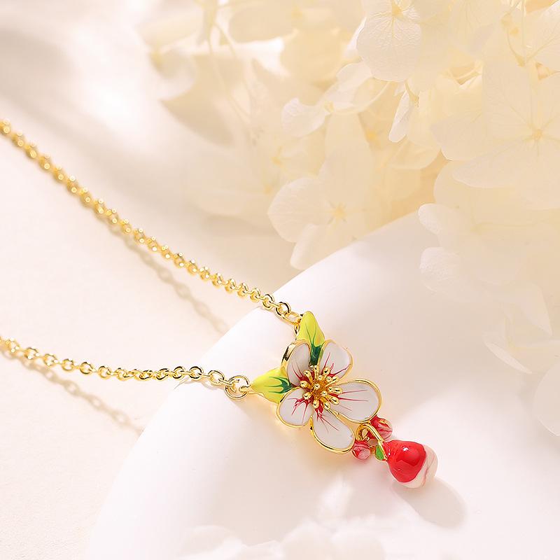 Fashion exquisite pastoral enamel dripping flower pendant sexy collarbone chain women s high-end light luxury necklace червоний
Fashion exquisite pastoral enamel dripping flower pendant sexy collarbone chain women s high-end light luxury necklace червоний