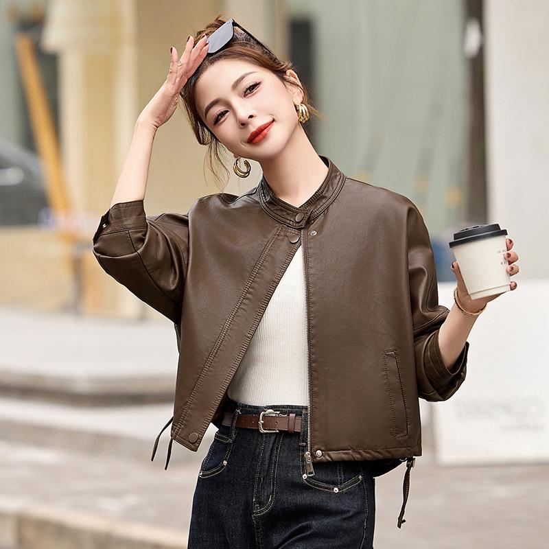 Women s Casual PU Leather Jacket with Stand Collar, Spring/Autumn 2025, Loose Fit, Small Size, XG9961 XL (125-140 jin)
Women s Casual PU Leather Jacket with Stand Collar, Spring/Autumn 2025, Loose Fit, Small Size, XG9961 XL (125-140 jin)