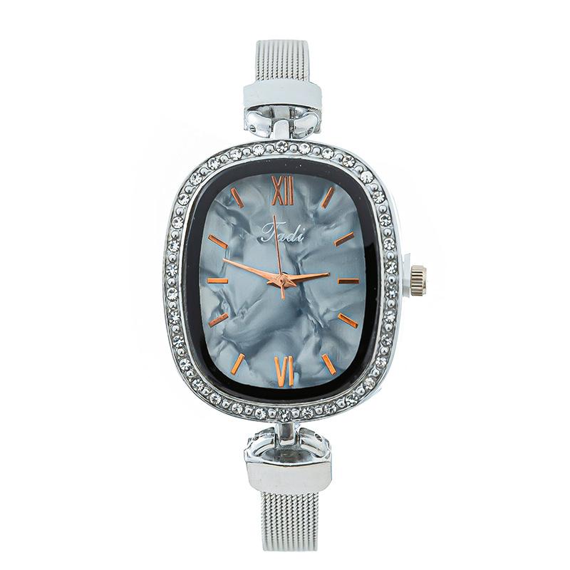 Модные унисекс роскошные хрустальные модные кварцевые часы с маленьким римским цифровым циферблатом и полностью металлическим ремешком, овальные женские мини-часы в сетку чёрный
Модные унисекс роскошные хрустальные модные кварцевые часы с маленьким римским цифровым циферблатом и полностью металлическим ремешком, овальные женские мини-часы в сетку чёрный