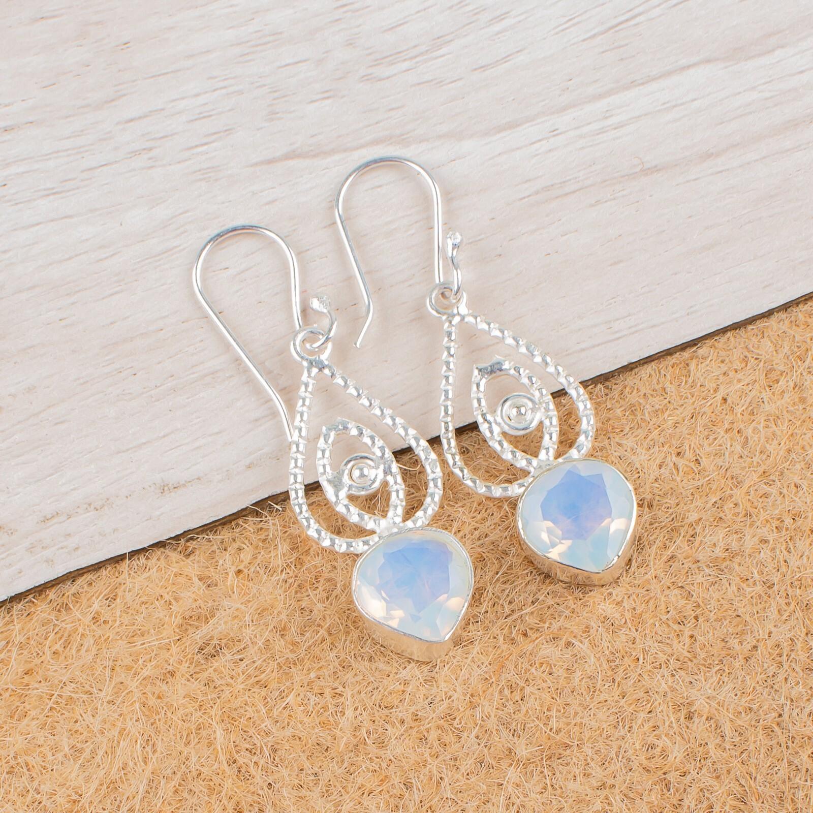 Milky Opal Gemstone 925 Sterling Silver Gift Jewelry Drop/Dangle Earrings 2.00 EE-32-15
Milky Opal Gemstone 925 Sterling Silver Gift Jewelry Drop/Dangle Earrings 2.00 EE-32-15