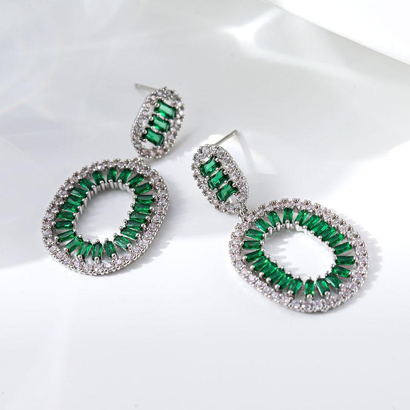 Summer Women s Luxurious And Niche Exaggerated Design Earrings With Zirconia Inlay Personalized And Versatile Simple Earrings
Summer Women s Luxurious And Niche Exaggerated Design Earrings With Zirconia Inlay Personalized And Versatile Simple Earrings