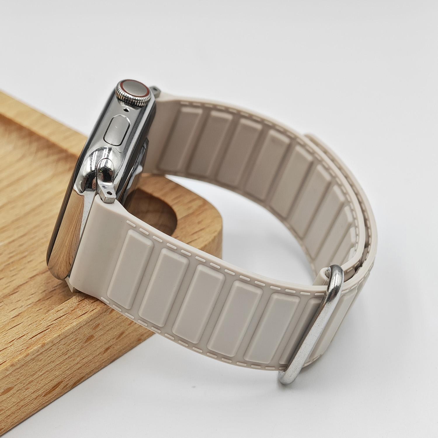 Silicone Strap for Apple Watch Series 10 Ultra 9 8 7 SE 6 5 4 3 2 1 46mm 49mm 45mm 44mm 42mm Magnetic Buckle Watch Band Rouge Pink
Silicone Strap for Apple Watch Series 10 Ultra 9 8 7 SE 6 5 4 3 2 1 46mm 49mm 45mm 44mm 42mm Magnetic Buckle Watch Band Rouge Pink