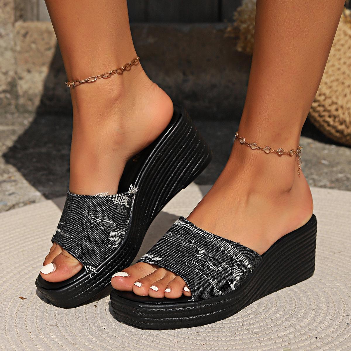 Тапочки женские 43 большого размера 2024 весна-лето новые римские туфли на платформе женские туфли на танкетке женские классные тапочки 36 чёрный
Тапочки женские 43 большого размера 2024 весна-лето новые римские туфли на платформе женские туфли на танкетке женские классные тапочки 36 чёрный