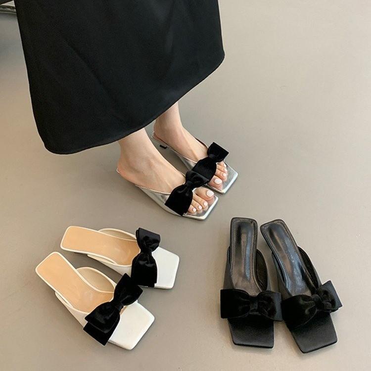 Fashion cool slippers outside Women s thin heels Bow high heels 2024 summer new French temperament one-word slippers 35 чёрный
Fashion cool slippers outside Women s thin heels Bow high heels 2024 summer new French temperament one-word slippers 35 чёрный