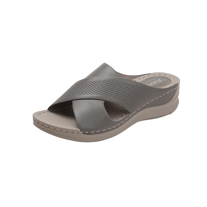 New summer fish mouth shoes women s thick-soled one-word drag sandals are not tired of soft soles 36
New summer fish mouth shoes women s thick-soled one-word drag sandals are not tired of soft soles 36