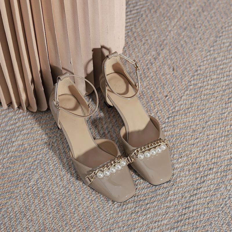 Lady style pearl hollow single shoes 2025 new bag head sandals summer word with square head high heels thick heel 39
Lady style pearl hollow single shoes 2025 new bag head sandals summer word with square head high heels thick heel 39