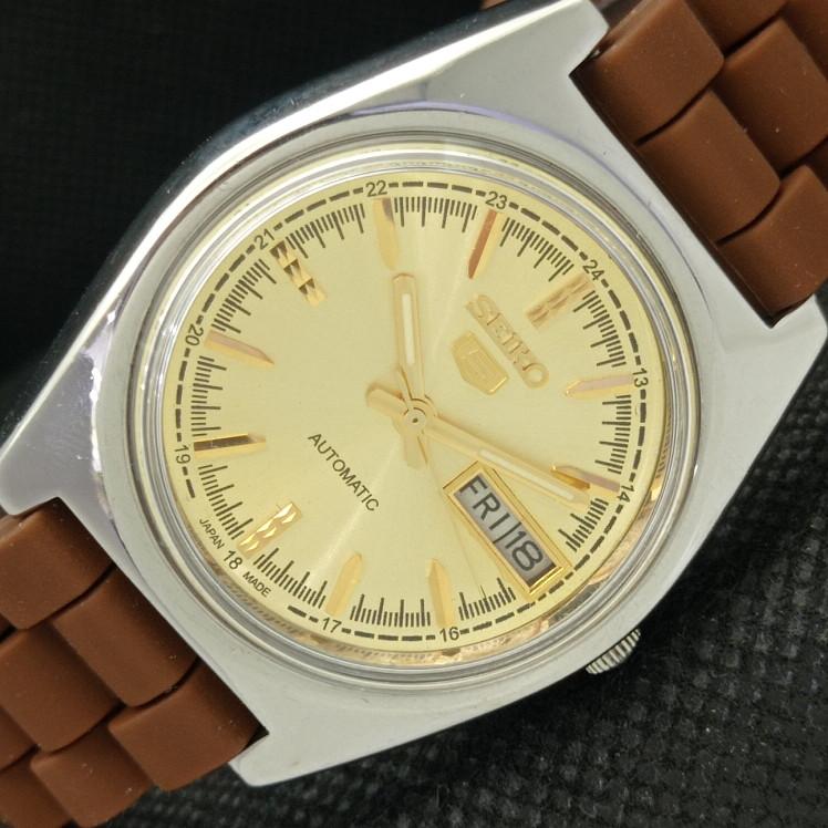 USED VINTAGE SEIKO 5 AUTO 6319A JAPAN MENS DAY/DATE GOLDEN WATCH 608h-a316638-9 SKU608h-a316638
USED VINTAGE SEIKO 5 AUTO 6319A JAPAN MENS DAY/DATE GOLDEN WATCH 608h-a316638-9 SKU608h-a316638