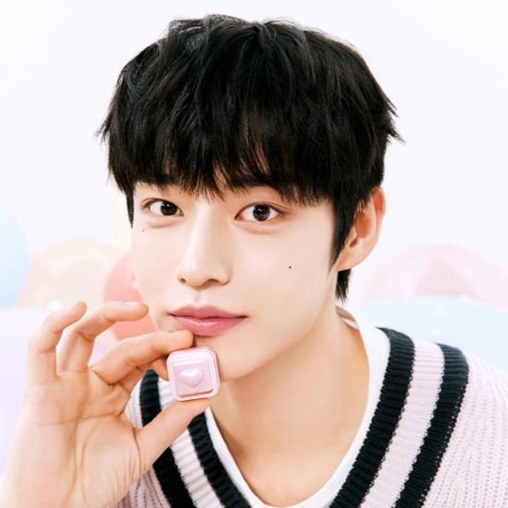 Colorgram Milk Youngrong Heartlighter 5 Color Single Powerpuff Girls Edition 02 Kongdak Pink
Colorgram Milk Youngrong Heartlighter 5 Color Single Powerpuff Girls Edition 02 Kongdak Pink