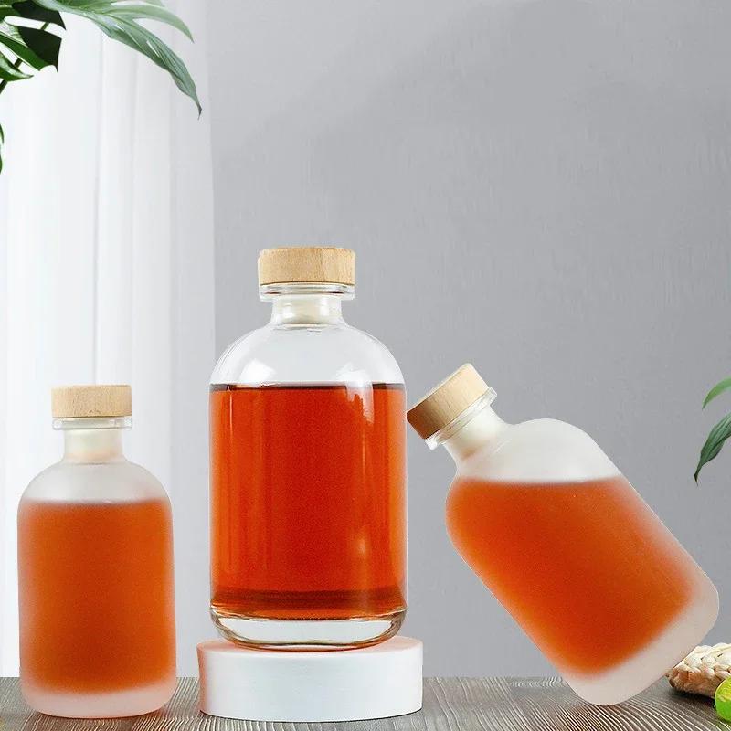 Simple round shaped lead-free glass whiskey decanter for Liquor Scotch Bourbon 
Simple round shaped lead-free glass whiskey decanter for Liquor Scotch Bourbon