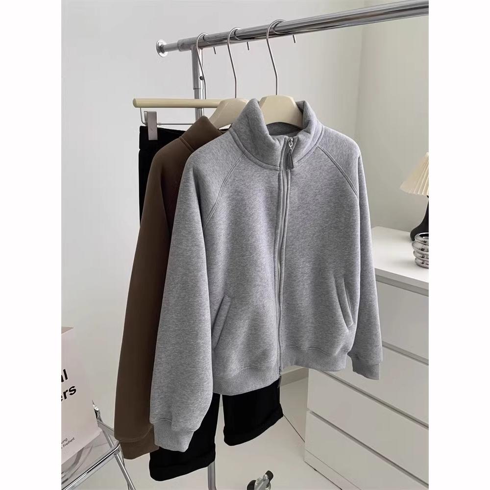 Утепленная бархатная толстовка-куртка на молнии, с воротником, теплая, повседневная, осенне-зимняя, корейский стиль, для работы, универсальная, женская XL серый
Утепленная бархатная толстовка-куртка на молнии, с воротником, теплая, повседневная, осенне-зимняя, корейский стиль, для работы, универсальная, женская XL серый