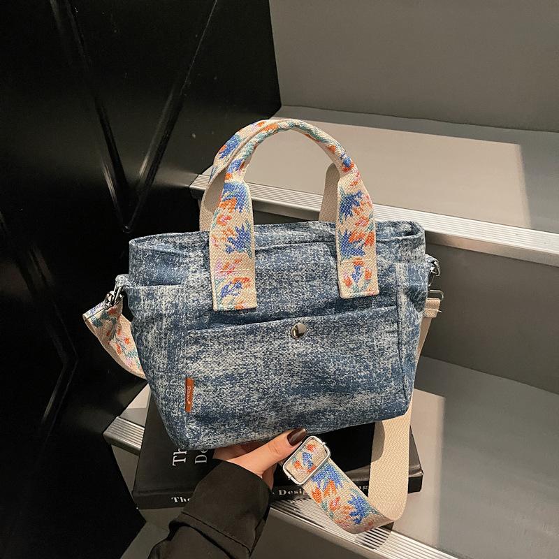 Bags Women s Daily Versatile Student Premium Denim Commuter Bag Portable Shoulder Bag синий
Bags Women s Daily Versatile Student Premium Denim Commuter Bag Portable Shoulder Bag синий