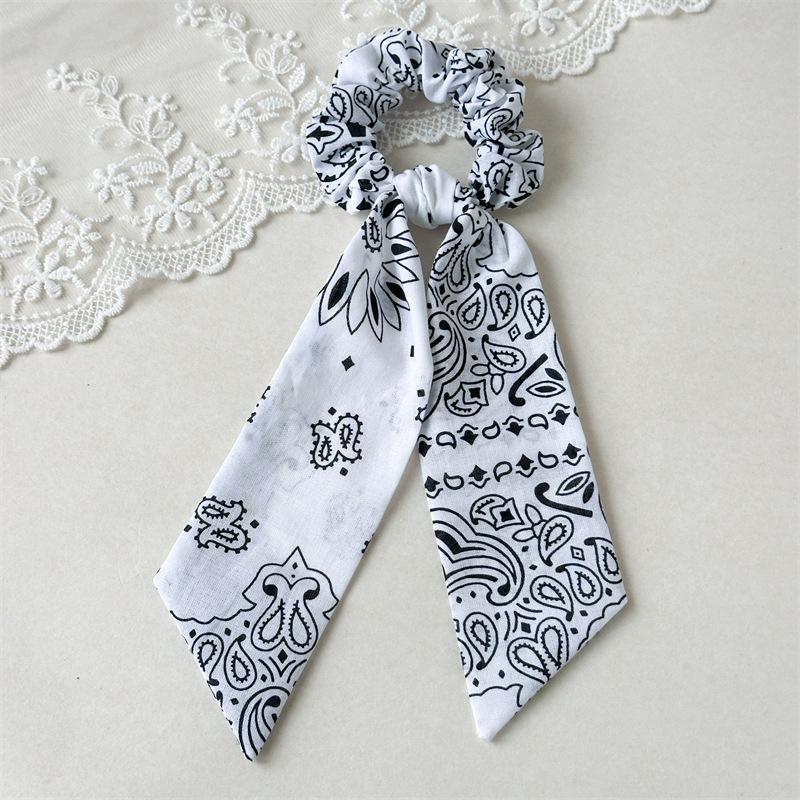Vintage Paisley Print Ribbon Hair Scrunchie Elastic Ponytail Holder Soft Glossy Fabric Band Summer Beach Fashion Accessory XXS білий
Vintage Paisley Print Ribbon Hair Scrunchie Elastic Ponytail Holder Soft Glossy Fabric Band Summer Beach Fashion Accessory XXS білий