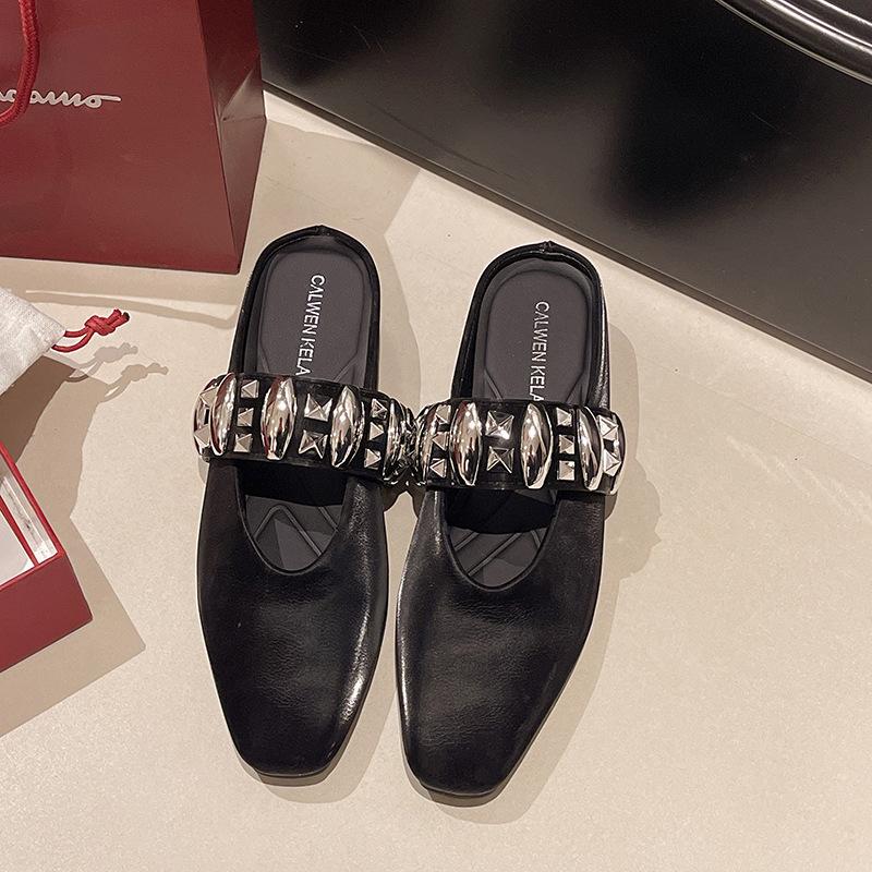 Весна и осень 2025 года, новые квадратные тапочки с металлической пряжкой в виде одного слова, женские тапочки на толстой подошве, корейская версия с юбкой 40 чёрный
Весна и осень 2025 года, новые квадратные тапочки с металлической пряжкой в виде одного слова, женские тапочки на толстой подошве, корейская версия с юбкой 40 чёрный