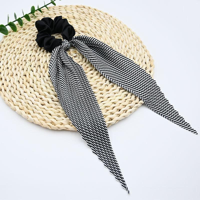 1PC French retro super fairy temperament satin bow striped hair band Korean Internet celebrity sweet girl streamer hair rope чёрный
1PC French retro super fairy temperament satin bow striped hair band Korean Internet celebrity sweet girl streamer hair rope чёрный