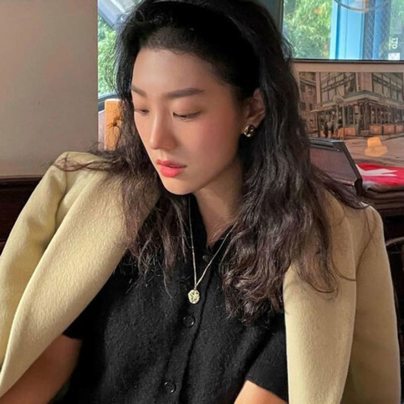 ОСТКАКА Жіноче довге намисто Золото single type
ОСТКАКА Жіноче довге намисто Золото single type