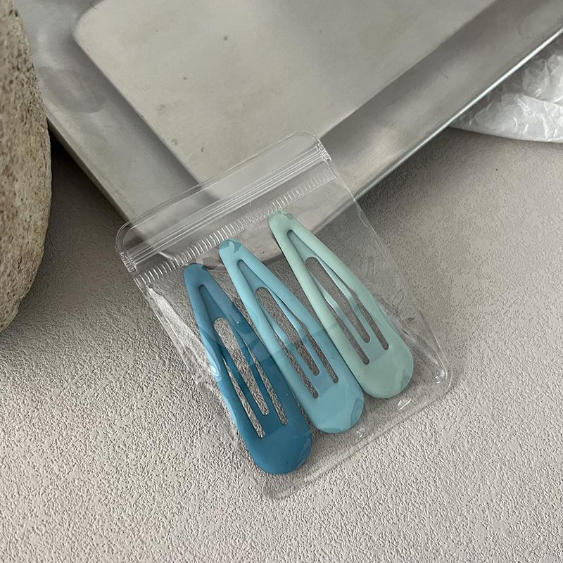 3-Piece Simple Color Hair Clips Set for Girls - Fashionable Side and Wispy Bangs Accessories
3-Piece Simple Color Hair Clips Set for Girls - Fashionable Side and Wispy Bangs Accessories