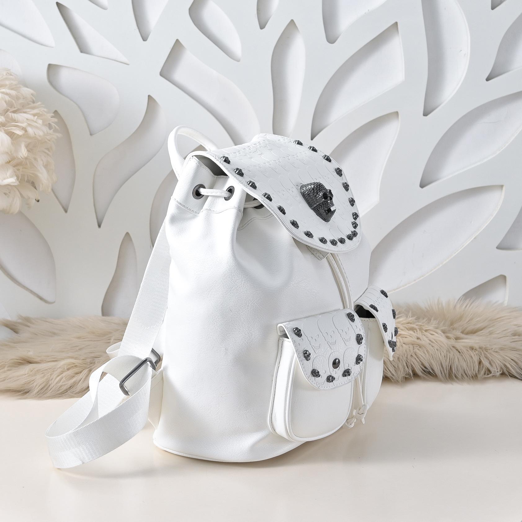 European and American Fashion Retro Women s Bag Street Trend Skull Heavy Metal Motorcycle Hand-held Backpack Women s Backpack білий
European and American Fashion Retro Women s Bag Street Trend Skull Heavy Metal Motorcycle Hand-held Backpack Women s Backpack білий