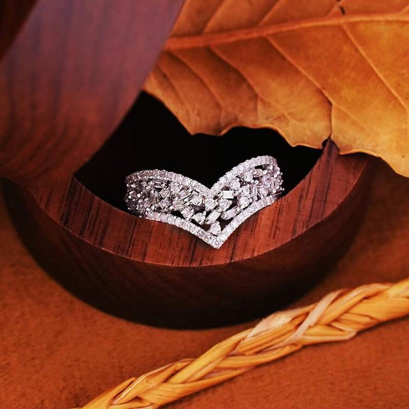 2026 European and American Layered Style V-shaped Ring, Light Luxury Ring, Geometric Arrangement, Half Circle Zircon, Headwear 9
2026 European and American Layered Style V-shaped Ring, Light Luxury Ring, Geometric Arrangement, Half Circle Zircon, Headwear 9