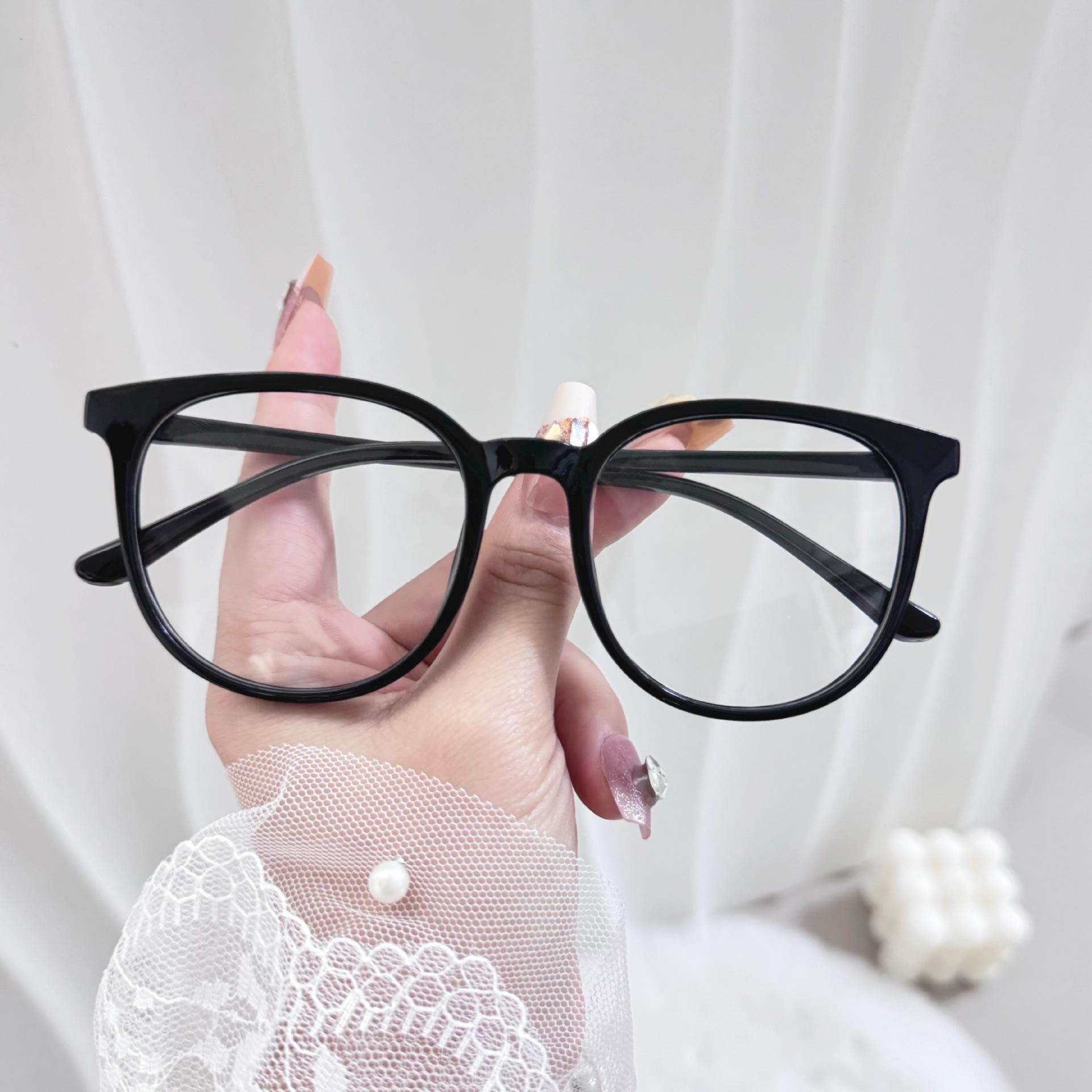 Очки в стиле знаменитостей с большой оправой и защитой от синего света для студентов Plano
Очки в стиле знаменитостей с большой оправой и защитой от синего света для студентов Plano