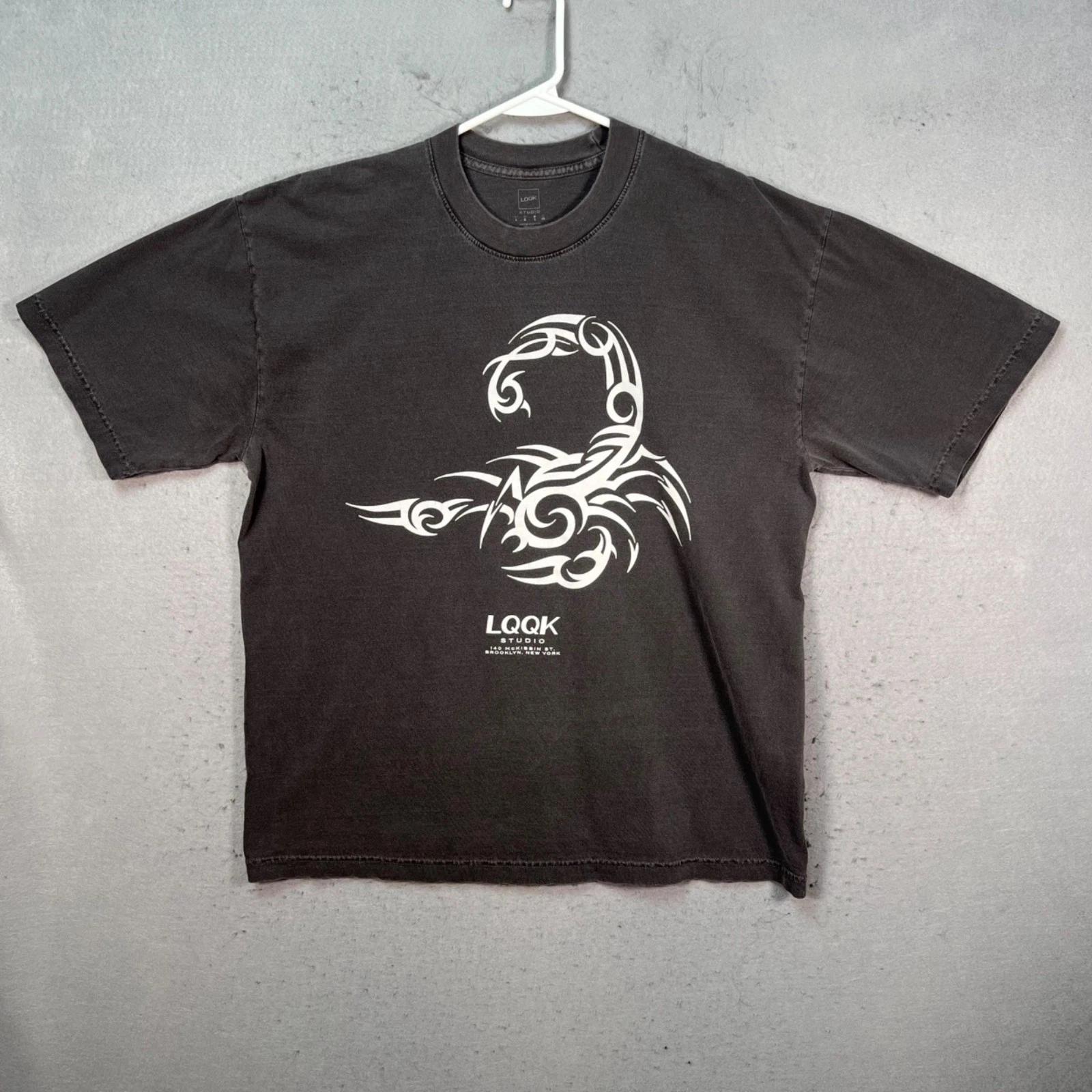 Lqqk Studio New York Scorpion Graphic T-Shirt Black Faded Mens Size Large 4XL
Lqqk Studio New York Scorpion Graphic T-Shirt Black Faded Mens Size Large 4XL