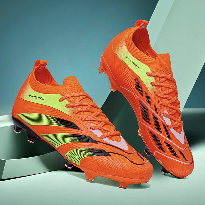 Autumn men s new C Luo European Cup seamless fly-woven low-top couple football shoes student spike training football shoes 45
Autumn men s new C Luo European Cup seamless fly-woven low-top couple football shoes student spike training football shoes 45