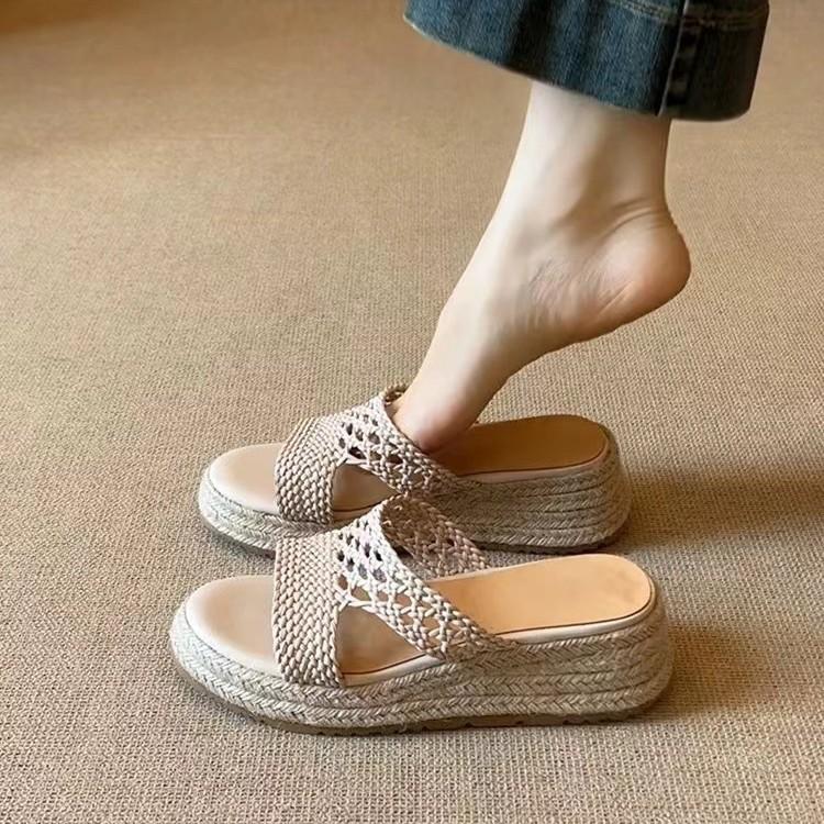 Height increase of 5cm~ Straw muffin thick-soled high-heeled cool slippers women s summer outer wear temperament with skirt wedge heel hollow sandals 35 абрикосовый
Height increase of 5cm~ Straw muffin thick-soled high-heeled cool slippers women s summer outer wear temperament with skirt wedge heel hollow sandals 35 абрикосовый