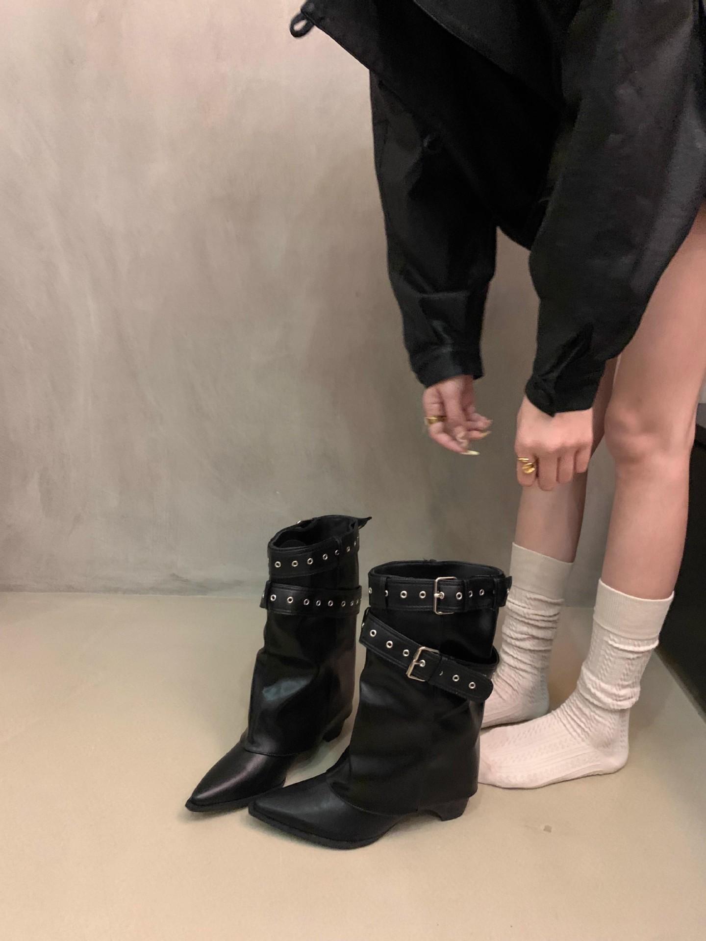 Vintage Birkenstock short boots women s 2025 autumn and winter pointed inner heightening pleated soft-soled stacking boots short western Martin boots 39
Vintage Birkenstock short boots women s 2025 autumn and winter pointed inner heightening pleated soft-soled stacking boots short western Martin boots 39