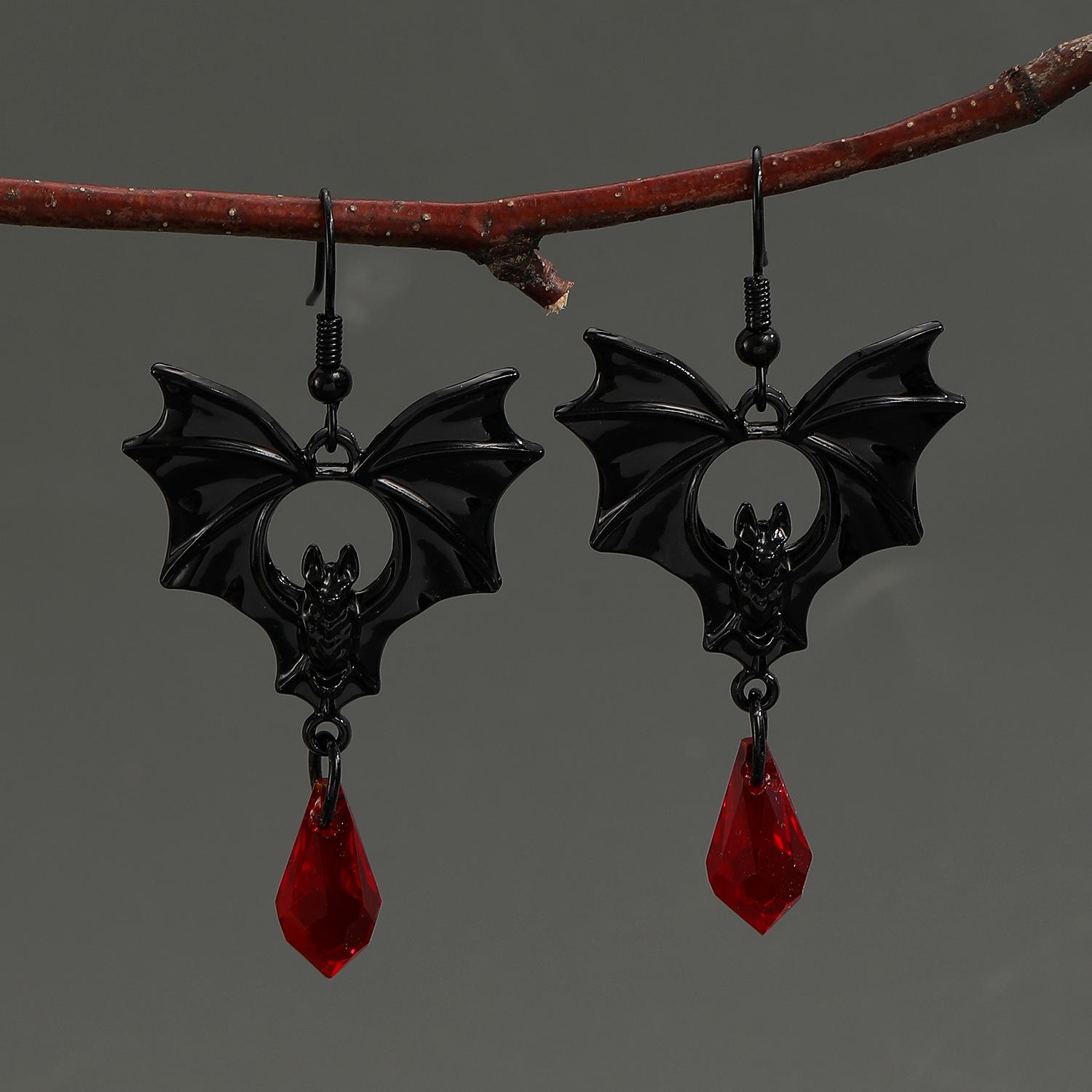 DIGADAGU Metal Diablo Gothic Bat Dangle Earrings New Women s Minimalist Halloween Party Zircon Accessories чорний
DIGADAGU Metal Diablo Gothic Bat Dangle Earrings New Women s Minimalist Halloween Party Zircon Accessories чорний