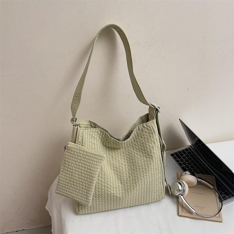 New small fresh tote bag versatile large capacity shoulder bag casual shoulder messenger bag women s bag зелений
New small fresh tote bag versatile large capacity shoulder bag casual shoulder messenger bag women s bag зелений