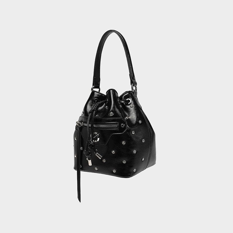 Високоякісна літня новинка 2024 року, трендова нішева сумка-відро, ковбойська, портативна, маленька, модна, портативна сумка-месенджер чорний
Високоякісна літня новинка 2024 року, трендова нішева сумка-відро, ковбойська, портативна, маленька, модна, портативна сумка-месенджер чорний