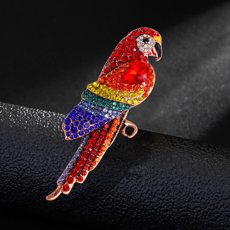 Vintage Women Men Parrot Bird Crystal Heavy Industry Badges Brooches Retro Classic Gorgeous Rhinestone Unisex Pins Jewelry
Vintage Women Men Parrot Bird Crystal Heavy Industry Badges Brooches Retro Classic Gorgeous Rhinestone Unisex Pins Jewelry