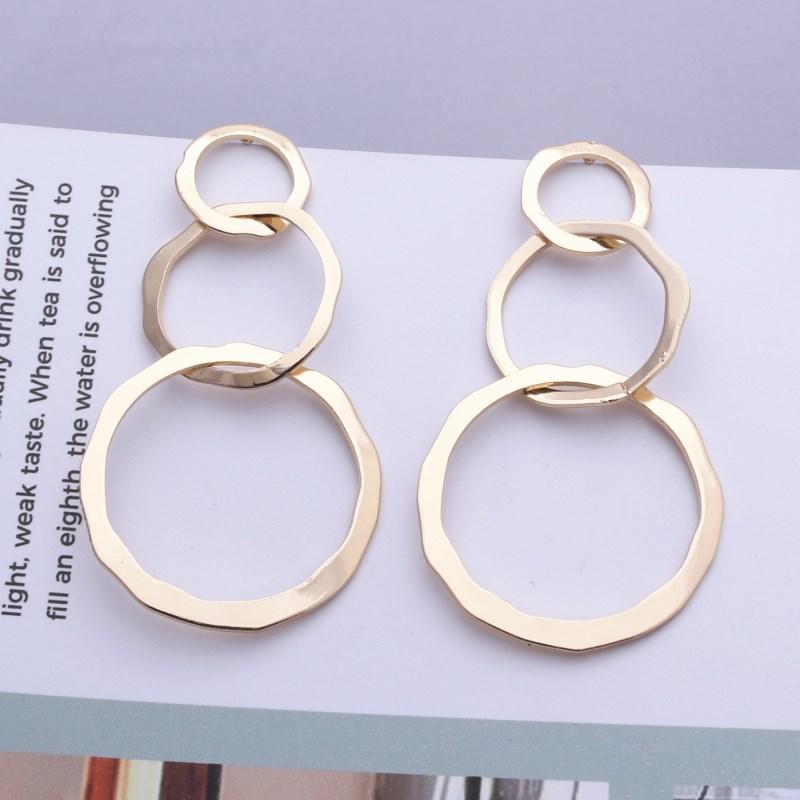 New Fashion Vintage Geometric Round Metal Earrings for Women Glossy Hollow 3 Cirlcles Statement Ear Party Jewelry
New Fashion Vintage Geometric Round Metal Earrings for Women Glossy Hollow 3 Cirlcles Statement Ear Party Jewelry