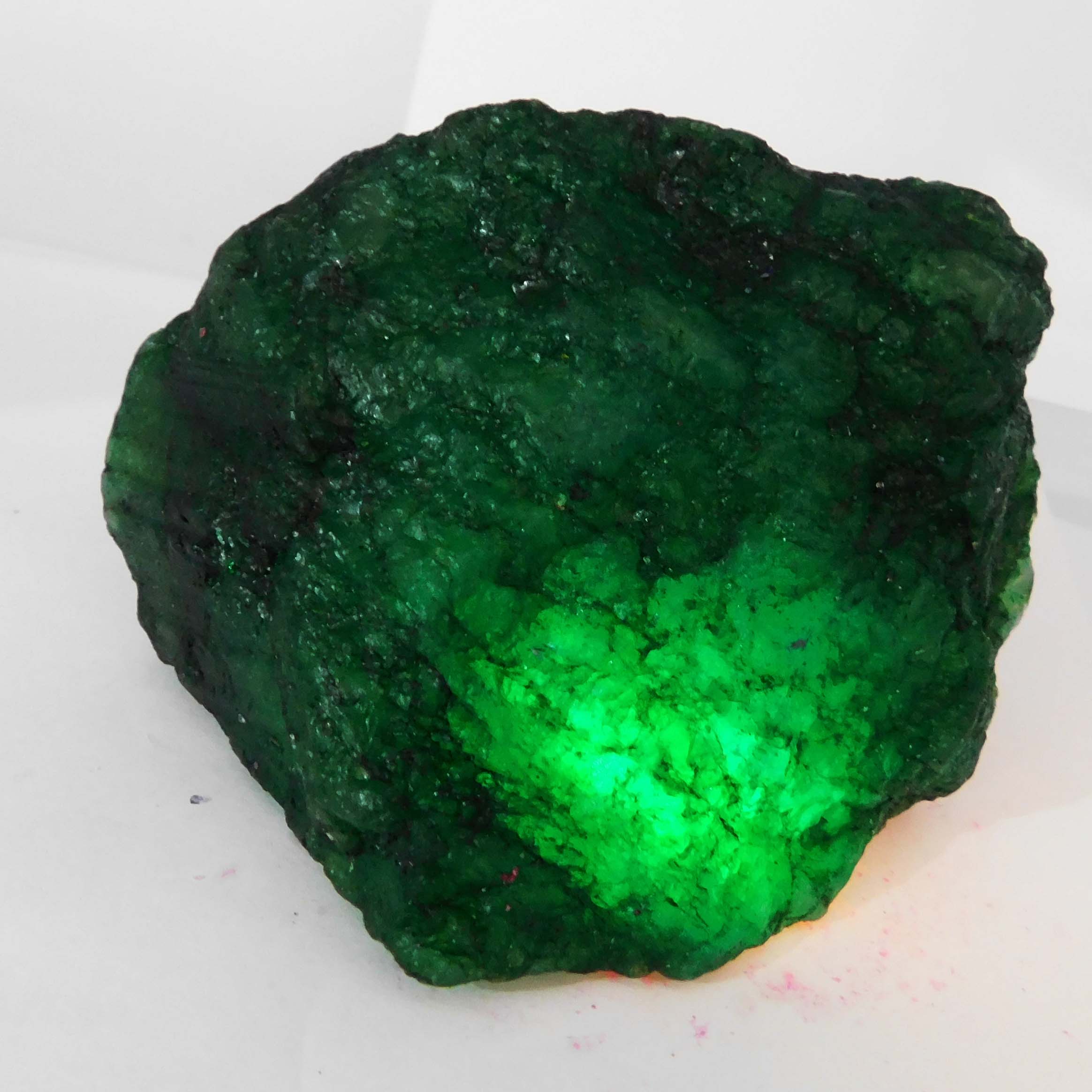 Earth Mined 127 Ct Natural Green Emerald Huge Rough CERTIFIED Loose Gemstone 77.7 mm approx зелений
Earth Mined 127 Ct Natural Green Emerald Huge Rough CERTIFIED Loose Gemstone 77.7 mm approx зелений