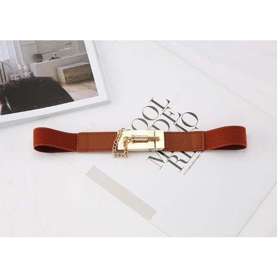 Ретро эластичная рубашка, пояс-корсет, верхняя накидка, широкая женская юбка, декоративная рубашка, пояс-корсет.
Ретро эластичная рубашка, пояс-корсет, верхняя накидка, широкая женская юбка, декоративная рубашка, пояс-корсет.