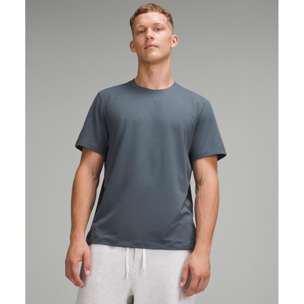Lululemon Мягкая трикотажная рубашка с коротким рукавом, цвет масляно-серый XXL
Lululemon Мягкая трикотажная рубашка с коротким рукавом, цвет масляно-серый XXL
