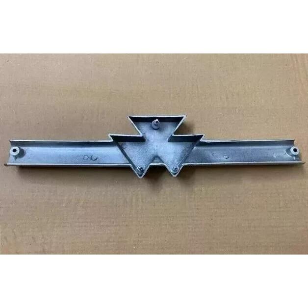 For Massey Ferguson Grille Crossbar Emblem 135 150 165 175 180 42062 1860156M1
For Massey Ferguson Grille Crossbar Emblem 135 150 165 175 180 42062 1860156M1