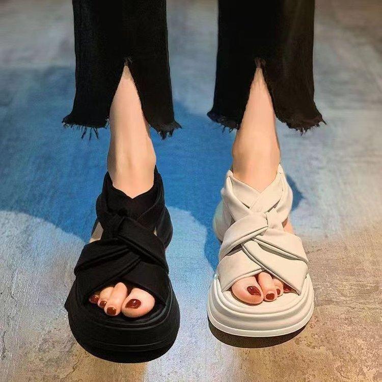 ins style sports sandals women s outer wear 2025 summer new simple and versatile student platform non-slip beach shoes tide 35 чёрный
ins style sports sandals women s outer wear 2025 summer new simple and versatile student platform non-slip beach shoes tide 35 чёрный