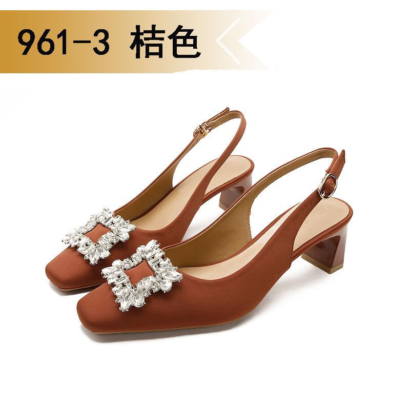 Baotou sandals summer medium heel thick heel fairy style single shoes square head Roman shu high heels 37
Baotou sandals summer medium heel thick heel fairy style single shoes square head Roman shu high heels 37