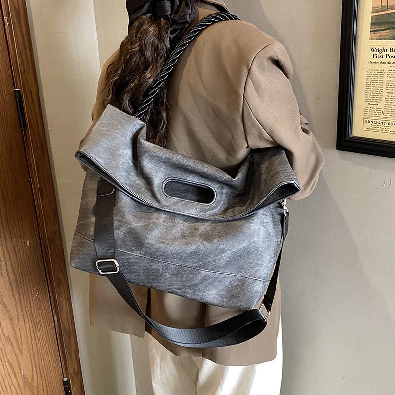 Commuter Versatile Big Bags for Women Large Capacity New Autumn Winter Men s Briefcase French Soft PU Crossbody Tote Bag (30cm<Max Length<50cm)
Commuter Versatile Big Bags for Women Large Capacity New Autumn Winter Men s Briefcase French Soft PU Crossbody Tote Bag (30cm<Max Length<50cm)