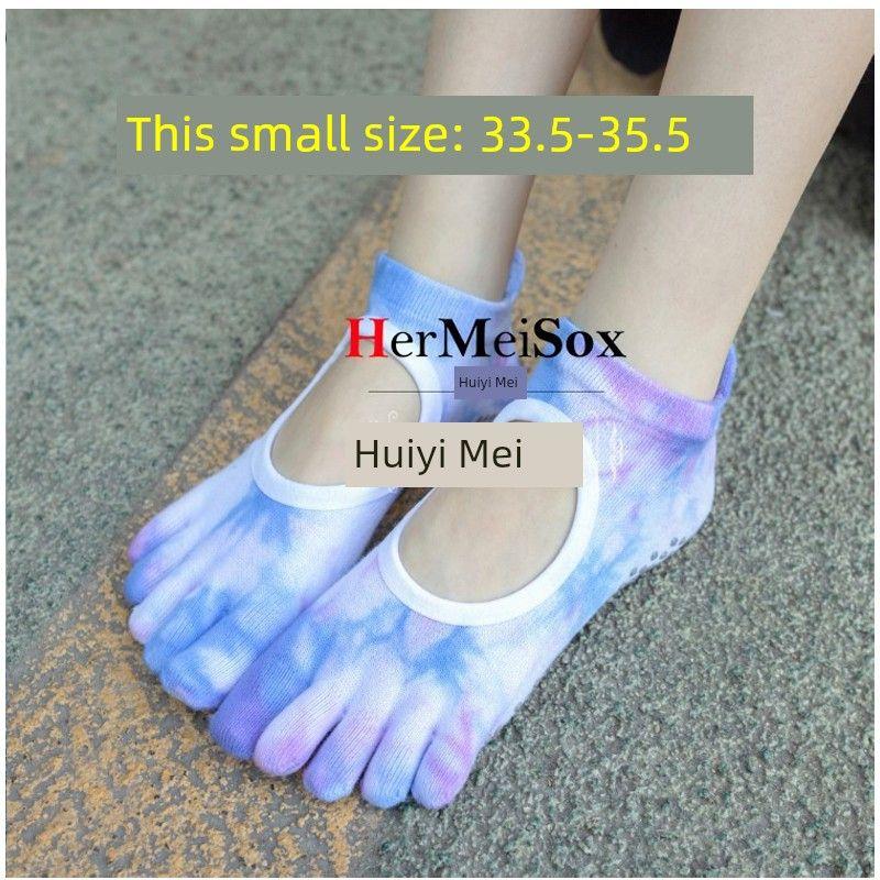 Носки для йоги с короткими пальцами, окрашенные в технике тай-дай, нескользящие, профессиональные, для пилатеса, маленького размера, весенне-летние, для фитнес-тренировок в помещении, спортивные носки Star 2 Pair-Mystery-Small Size
Носки для йоги с короткими пальцами, окрашенные в технике тай-дай, нескользящие, профессиональные, для пилатеса, маленького размера, весенне-летние, для фитнес-тренировок в помещении, спортивные носки Star 2 Pair-Mystery-Small Size