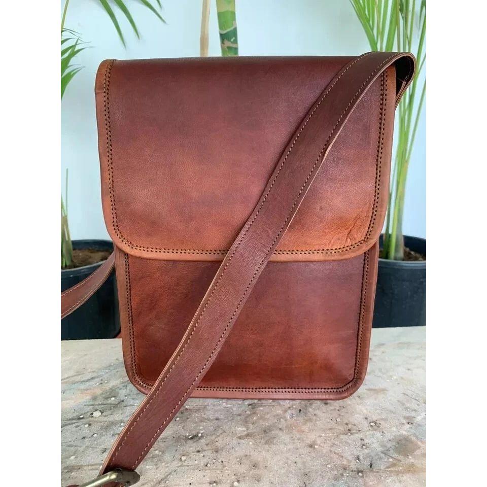 Подарок на День отца Сумка-мессенджер через плечо для ноутбука из натуральной кожи Винтажная сумка 9 x 7 x 3 in
Подарок на День отца Сумка-мессенджер через плечо для ноутбука из натуральной кожи Винтажная сумка 9 x 7 x 3 in