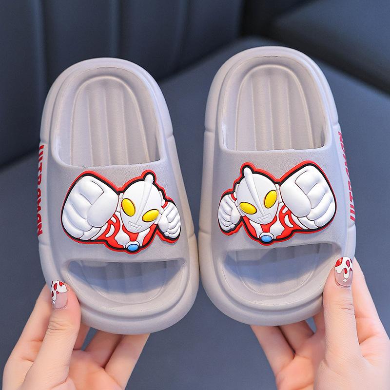 Authentic Ultraman slippers for boys eva Summer non-slip indoor and outdoor cute cartoon thick-soled sandals 36-37 сірий колір
Authentic Ultraman slippers for boys eva Summer non-slip indoor and outdoor cute cartoon thick-soled sandals 36-37 сірий колір