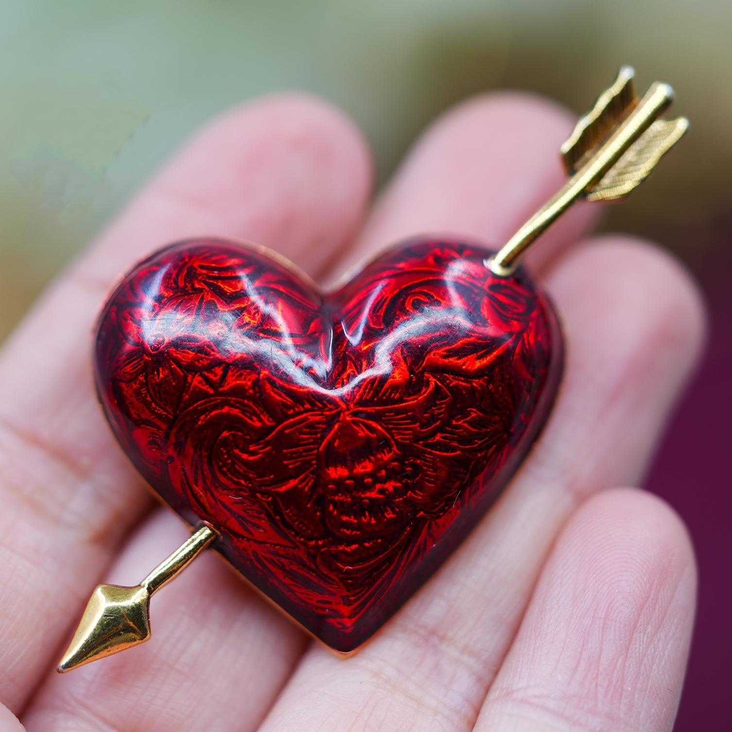 Винтажные классические эмалевые значки в форме сердца в дворцовом стиле для женщин и мужчин, модные изысканные женские аксессуары для одежды, броши-булавки для костюма
Винтажные классические эмалевые значки в форме сердца в дворцовом стиле для женщин и мужчин, модные изысканные женские аксессуары для одежды, броши-булавки для костюма