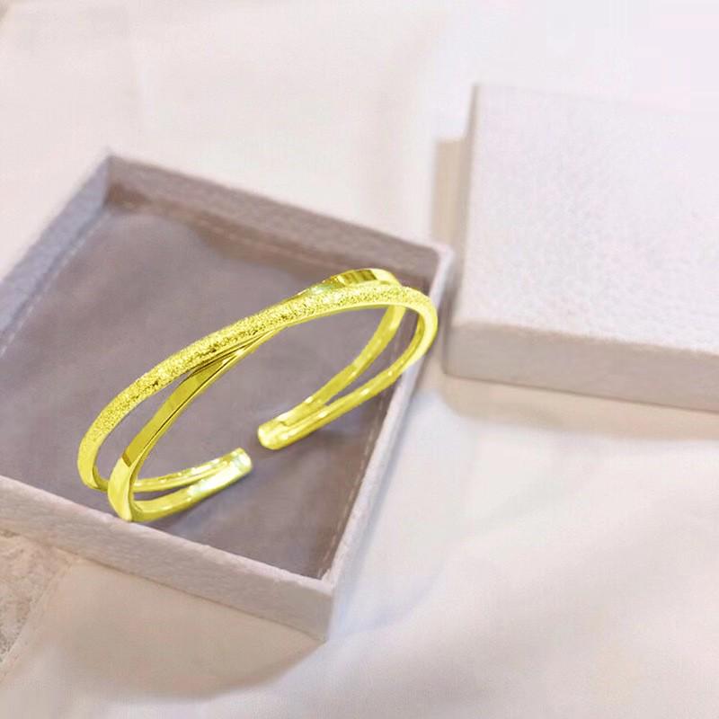 Adjustable Minimalist Baby s Breath Crossover Bangle Bracelet for Women - Perfect Gift for Girlfriend
Adjustable Minimalist Baby s Breath Crossover Bangle Bracelet for Women - Perfect Gift for Girlfriend