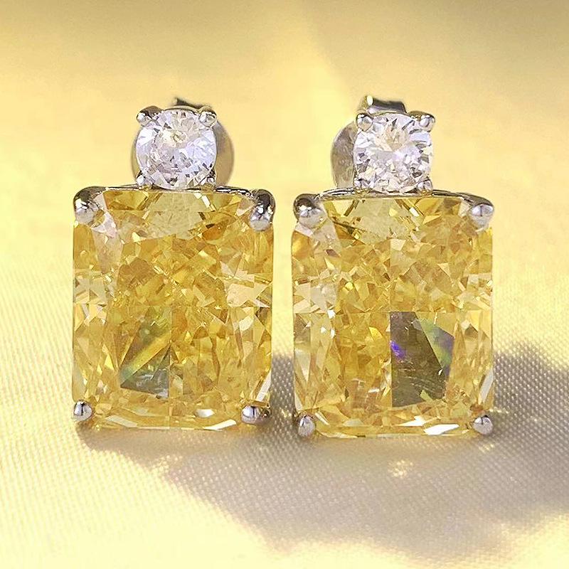 Xiancan Jewelry 2023 Серебро S925 Роскошные серьги-пусеты с имитацией желтых бриллиантов для женской моды. Sterling Silver розовый/алмаз
Xiancan Jewelry 2023 Серебро S925 Роскошные серьги-пусеты с имитацией желтых бриллиантов для женской моды. Sterling Silver розовый/алмаз