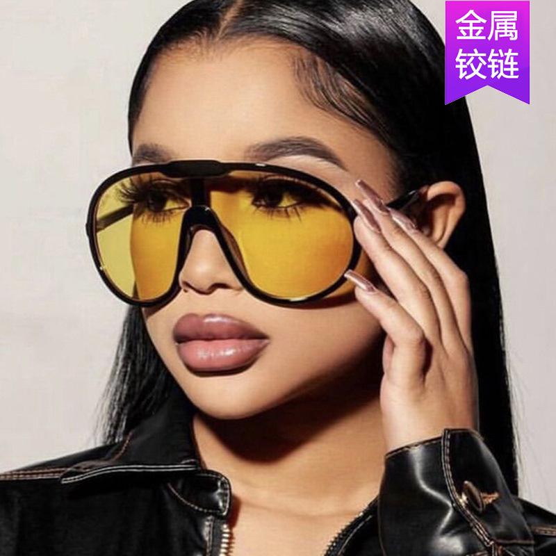 Toad Sunglasses Large Frame Integrated Sunglasses Outdoor Windproof Sunglasses Street Shot metal hinge
Toad Sunglasses Large Frame Integrated Sunglasses Outdoor Windproof Sunglasses Street Shot metal hinge