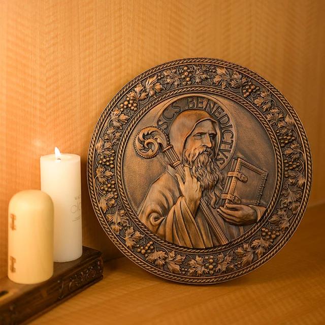 Ретро-статуя Святого Бенедикта, католическая икона, религиозная фигура, церковное украшение, домашняя комната, украшение для рабочего стола 20 20 1.8cm
Ретро-статуя Святого Бенедикта, католическая икона, религиозная фигура, церковное украшение, домашняя комната, украшение для рабочего стола 20 20 1.8cm